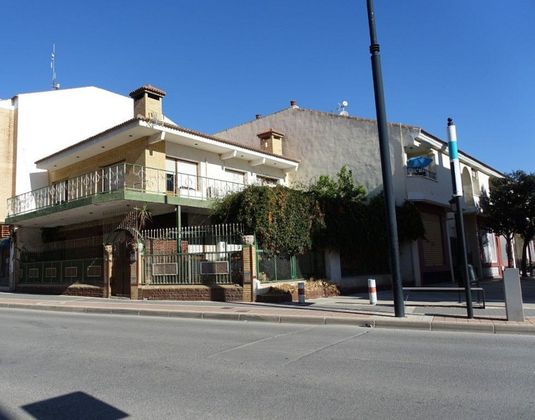Foto 1 de Casa en venda a avenida De la Estación de 5 habitacions i 190 m²
