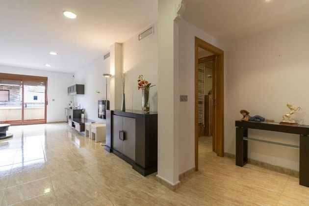 Foto 1 de Casa en venda a calle Oropéndola de 3 habitacions amb terrassa i garatge