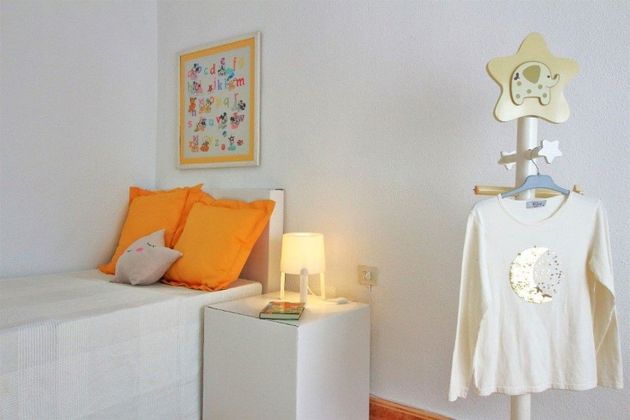 Foto 1 de Piso en venta en calle Menorca de 3 habitaciones con balcón