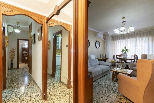 Foto 1 de Pis en venda a calle Tierno Galván de 3 habitacions amb balcó i aire acondicionat