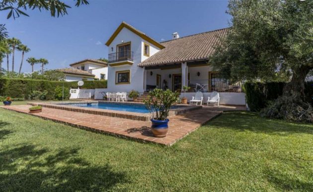 Foto 1 de Xalet en venda a Paraíso - Atalaya- Benamara de 3 habitacions amb terrassa i piscina