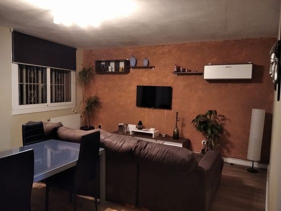 Foto 1 de Ático en alquiler en La Teixonera de 4 habitaciones con terraza y muebles