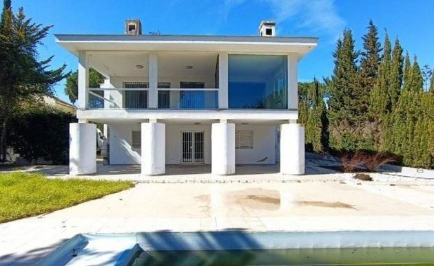 Foto 1 de Xalet en venda a Aljaraque de 6 habitacions amb terrassa i piscina