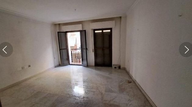 Foto 2 de Venta de piso en calle Alfonso XII de 3 habitaciones con ascensor