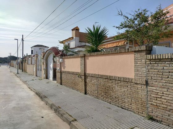 Foto 2 de Casa en venda a Moguer de 4 habitacions amb terrassa i jardí