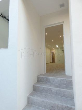 Foto 2 de Pis en venda a Centro Ciudad de 1 habitació amb terrassa i aire acondicionat