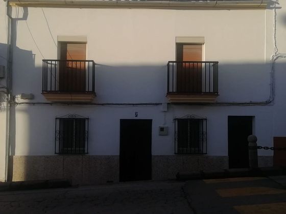 Foto 2 de Venta de casa adosada en Prado del Rey de 6 habitaciones con terraza