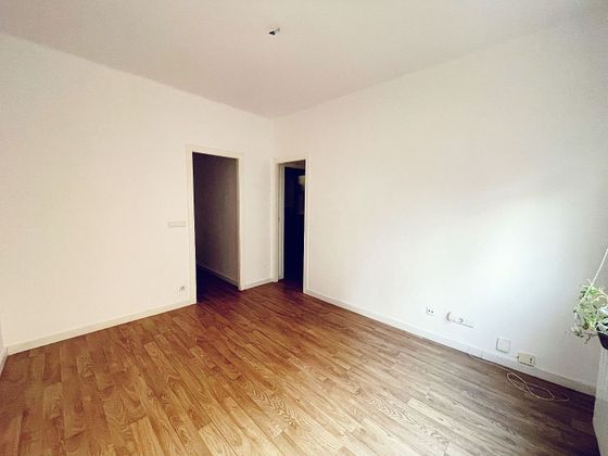 Foto 2 de Pis en venda a Centre - Cornellà de Llobregat de 3 habitacions amb calefacció i ascensor