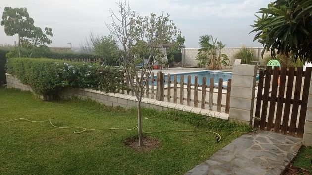 Foto 1 de Venta de casa rural en calle Roncero de 2 habitaciones con terraza y piscina