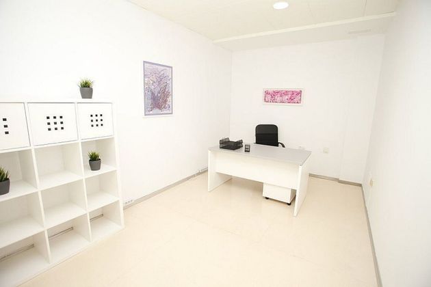 Foto 1 de Oficina en alquiler en calle Caballero de Rodas con aire acondicionado