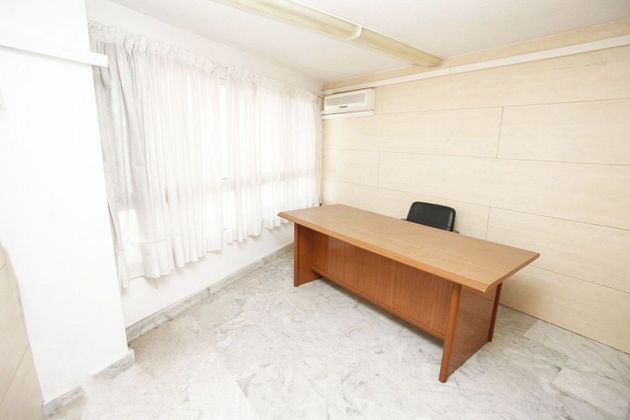 Foto 1 de Oficina en alquiler en calle Marqués de Molins con aire acondicionado