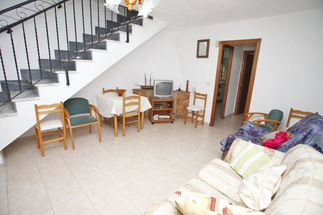 Foto 1 de Casa en alquiler en San Pedro del Pinatar de 3 habitaciones con terraza y muebles
