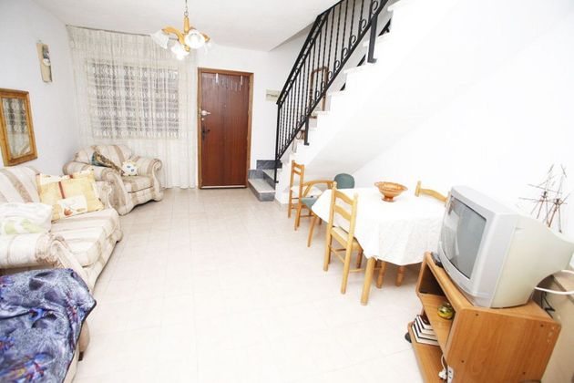 Foto 2 de Casa en alquiler en San Pedro del Pinatar de 3 habitaciones con terraza y muebles