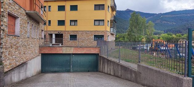 Foto 2 de Pis en venda a Boñar de 2 habitacions amb garatge i ascensor