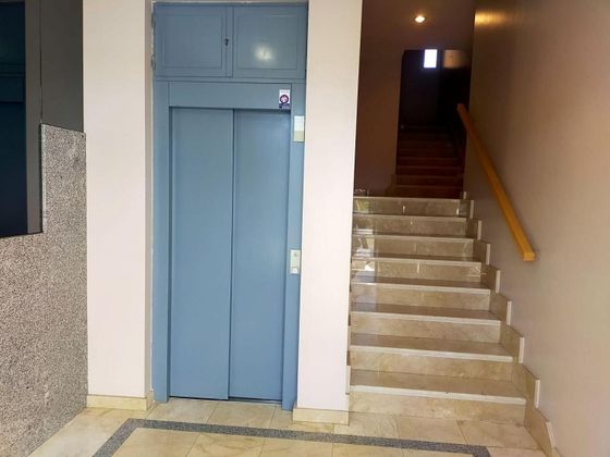 Foto 2 de Piso en venta en Camponaraya de 2 habitaciones con garaje y ascensor
