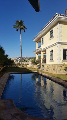 Foto 2 de Venta de casa en El Candado - El Palo de 6 habitaciones con terraza y piscina