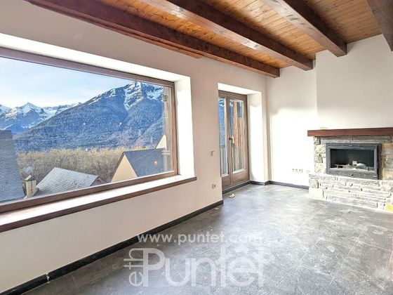 Foto 1 de Dúplex en venda a calle Santa Bàrbara de 4 habitacions amb terrassa i garatge