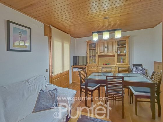 Foto 2 de Casa en venda a calle Carrèr Sant Quirgo de 3 habitacions amb balcó i calefacció