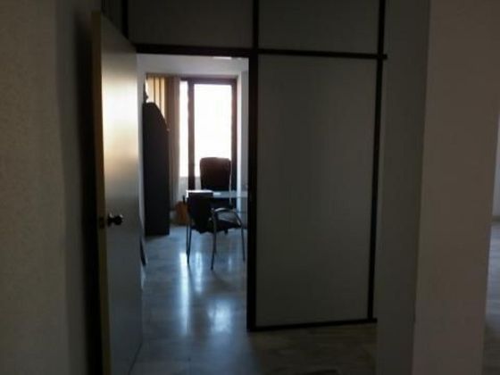 Foto 2 de Oficina en lloguer a Sant Adrià de Besos amb ascensor