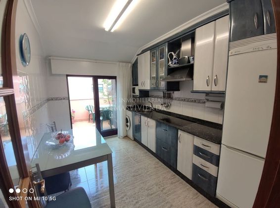 Foto 2 de Àtic en venda a Poio de 2 habitacions amb terrassa i garatge