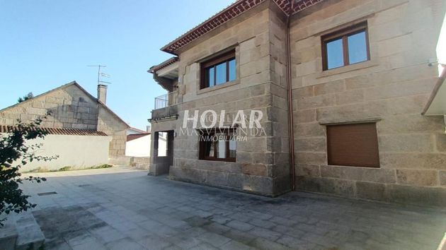 Foto 2 de Casa en venda a Salgueira - O Castaño de 9 habitacions amb garatge i jardí