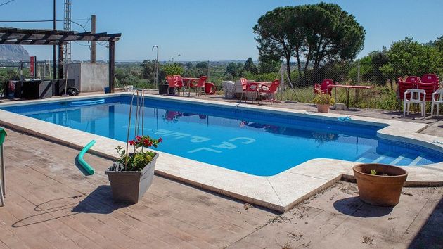 Foto 2 de Local en venda a Benidoleig amb terrassa i piscina