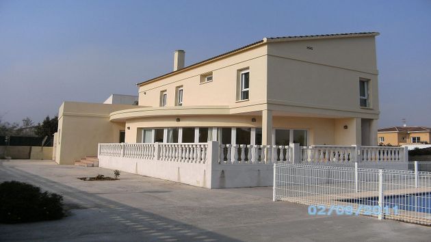 Foto 1 de Venta de casa en Ondara de 5 habitaciones con terraza y piscina