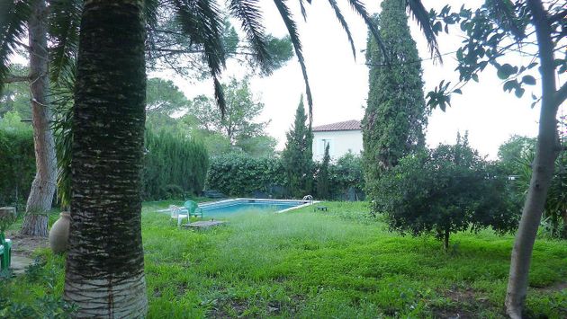 Foto 2 de Casa en venta en Centro Urbano de 4 habitaciones con piscina y jardín