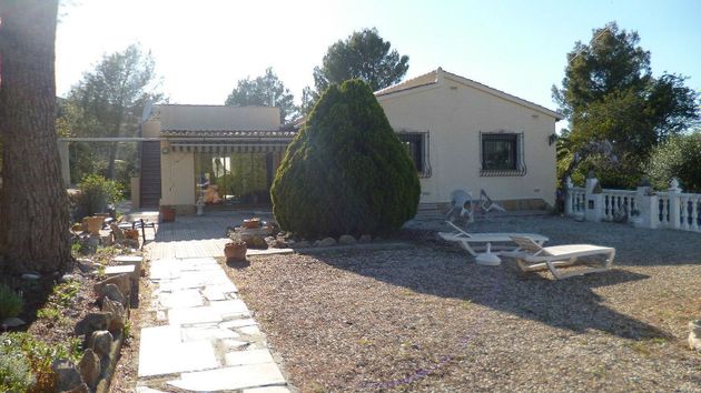Foto 1 de Casa en venta en Llíber de 4 habitaciones con terraza y jardín