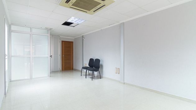 Foto 2 de Oficina en alquiler en Centro Urbano de 70 m²