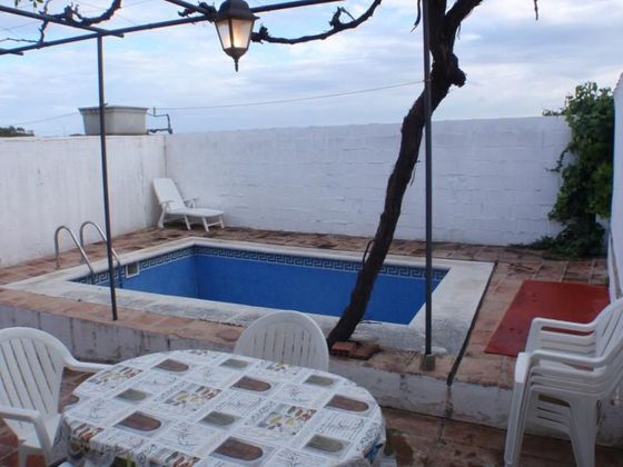 Foto 1 de Chalet en venta en Arenas de 4 habitaciones con piscina