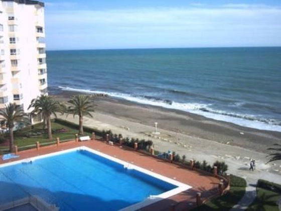Foto 1 de Estudi en lloguer a Algarrobo-Costa amb terrassa i piscina