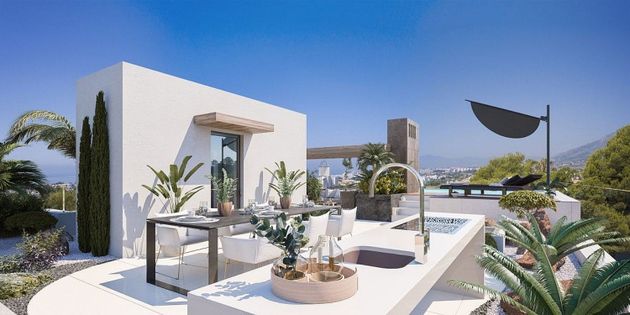 Foto 2 de Casa adosada en venta en Río Real de 4 habitaciones con terraza y piscina