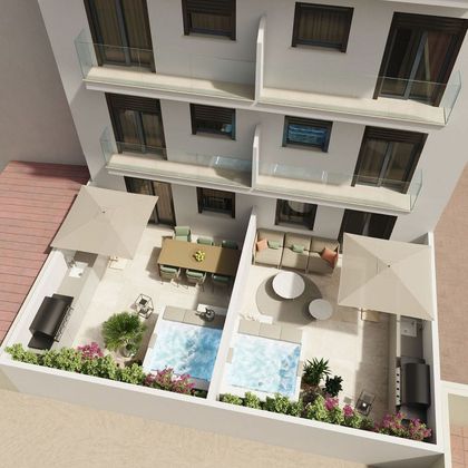 Foto 1 de Venta de piso en Centro Ciudad de 2 habitaciones con terraza y piscina