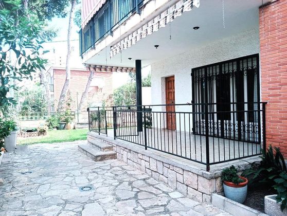 Foto 2 de Pis en venda a calle De Vigo de 5 habitacions amb terrassa i piscina