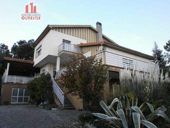 Foto 2 de Xalet en venda a A Carballeira de 5 habitacions amb terrassa i garatge
