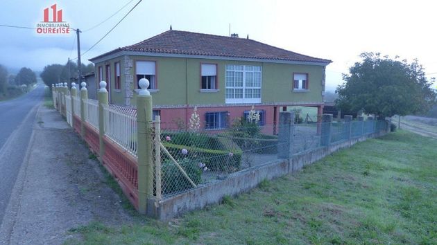 Foto 2 de Venta de casa en Xunqueira de Espadanedo de 5 habitaciones con jardín y balcón