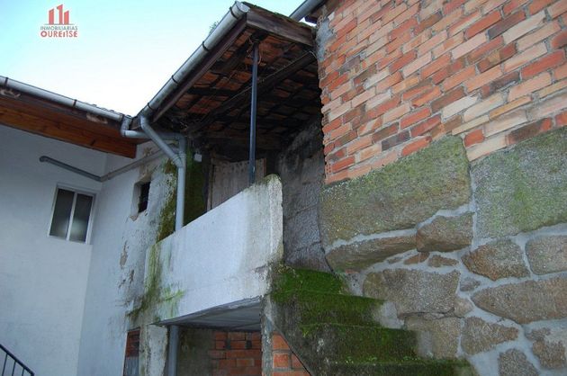 Foto 2 de Casa en venda a San Cibrao das Viñas de 3 habitacions amb balcó