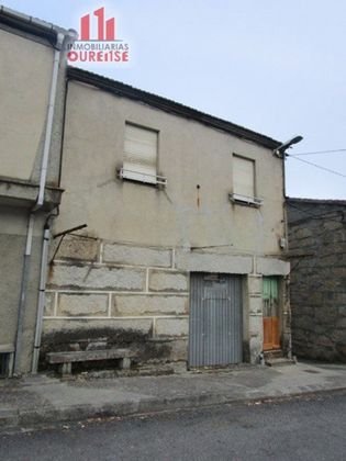Foto 1 de Casa en venda a As Lagoas de 3 habitacions amb garatge