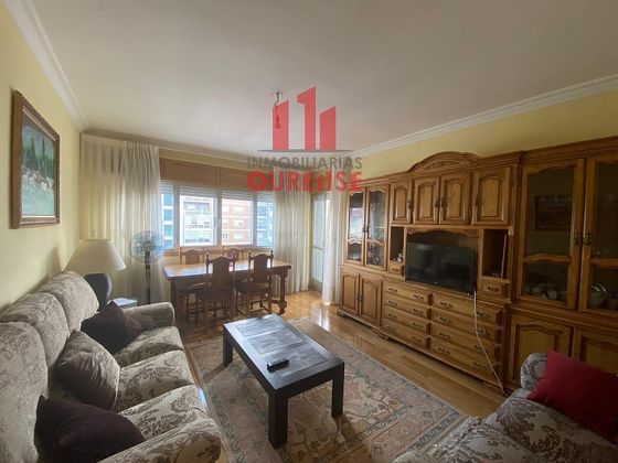 Foto 1 de Piso en venta en Vistahermosa de 3 habitaciones con balcón y ascensor