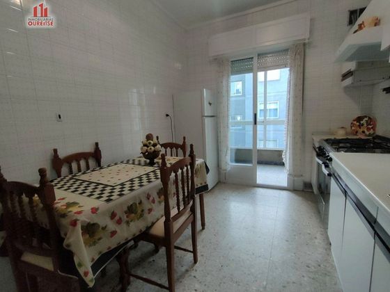 Foto 2 de Venta de piso en A Carballeira de 4 habitaciones y 112 m²