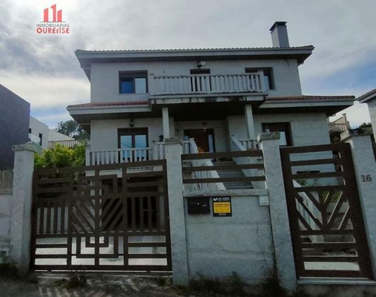 Foto 1 de Casa en venda a Barbadás de 5 habitacions amb terrassa i garatge