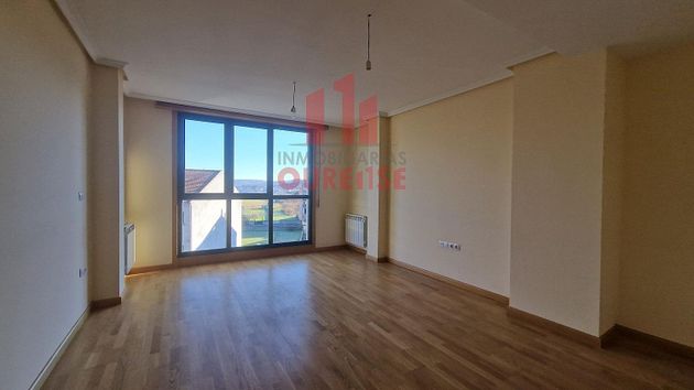 Foto 1 de Venta de piso en Xinzo de Limia de 4 habitaciones con terraza y garaje