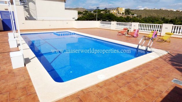 Foto 1 de Dúplex en venta en Puerto de Mazarrón de 4 habitaciones con terraza y piscina