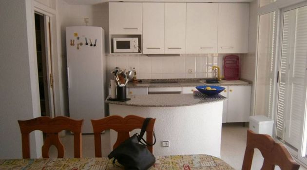 Foto 2 de Chalet en venta en Perín de 3 habitaciones con terraza y garaje