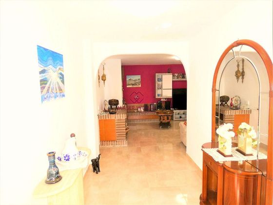 Foto 2 de Piso en venta en Los Puertos de 3 habitaciones con terraza y garaje