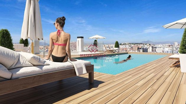 Foto 1 de Àtic en venda a Florida Baja de 2 habitacions amb terrassa i piscina