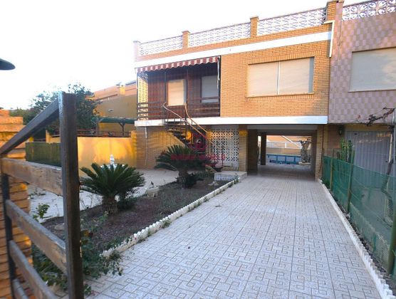 Foto 2 de Xalet en venda a Los Puertos de 4 habitacions amb jardí i balcó