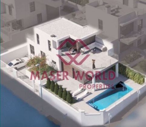 Foto 1 de Venta de casa en Orihuela ciudad de 3 habitaciones con terraza y piscina