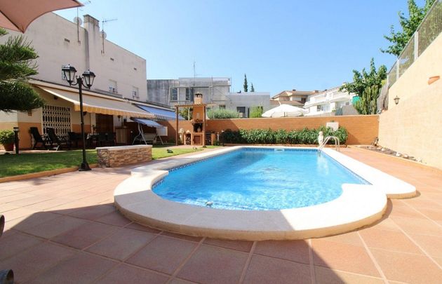 Foto 2 de Casa en venda a Segur de Calafell de 4 habitacions amb terrassa i piscina